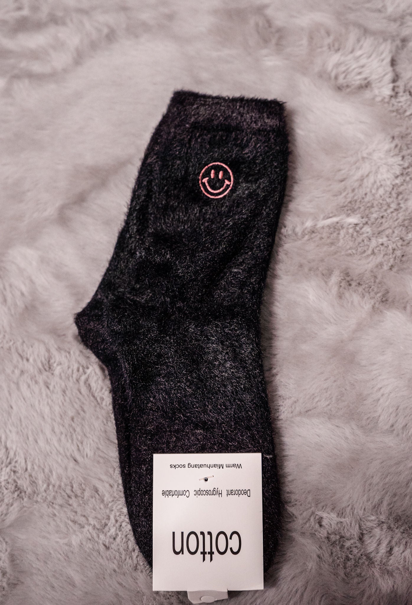 EMBROIDERED SMILEY FUZZY SOCKS